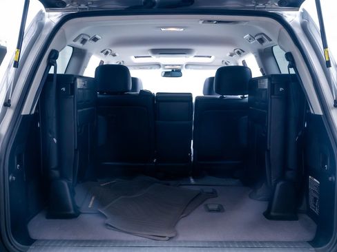 Used 2015 Toyota Land Cruiser AWD/4WD image 8