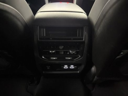 Used 2024 Jeep Grand Cherokee Altitude AWD/4WD image 28