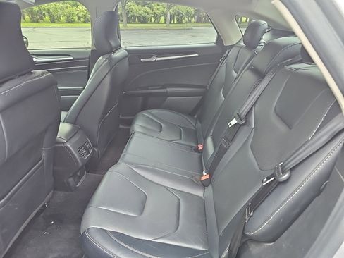 Used 2018 Ford Fusion Titanium AWD/4WD image 18