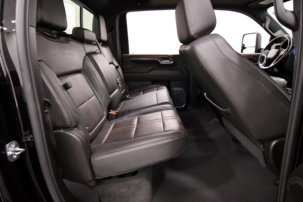 Used 2024 Chevrolet Silverado 3500 High Country w/ High Country Premium Package AWD/4WD image 18