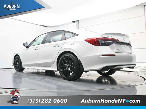 Used 2024 Honda Civic Sport image 19