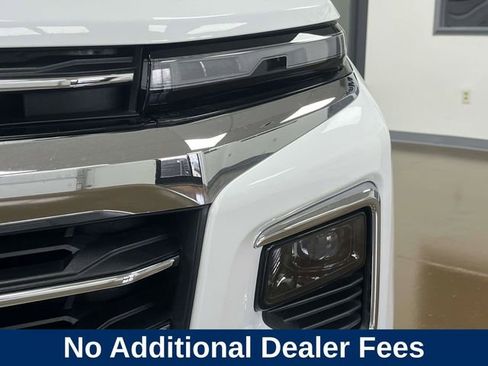 Used 2025 Chevrolet Traverse LT AWD/4WD image 11