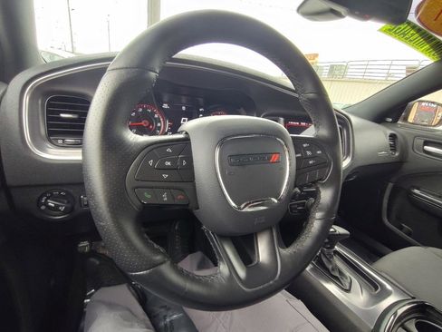 Used 2017 Dodge Charger SXT w/ Blacktop Package RWD image 16