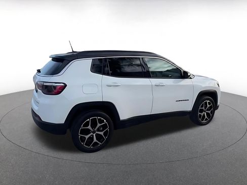 Used 2025 Jeep Compass Limited image 15
