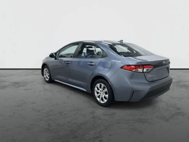 Used 2026 Toyota Corolla LE FWD image 2