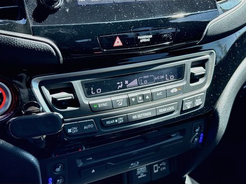 Used 2022 Honda Pilot Black Edition image 20