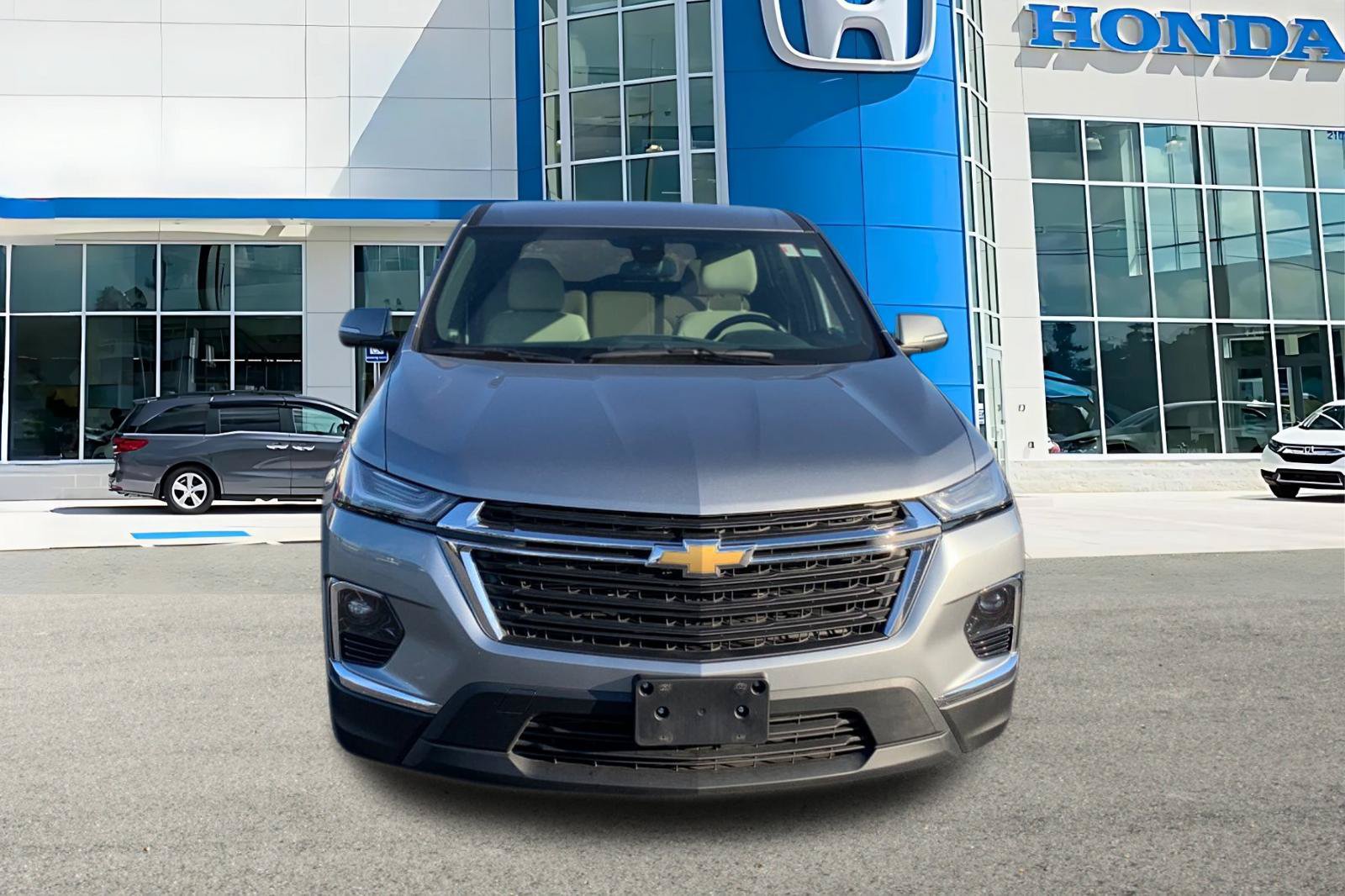 Used 2023 Chevrolet Traverse LS w/ Safety Package AWD/4WD image 8