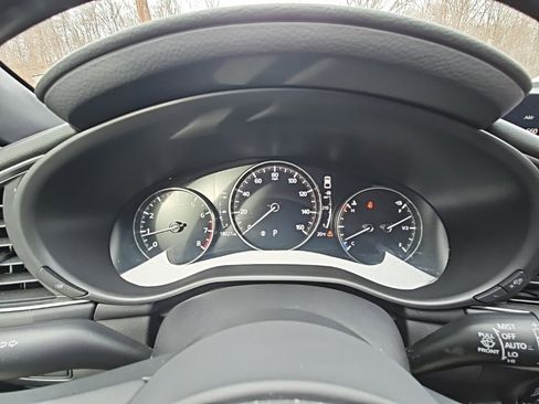 Used 2022 MAZDA MAZDA3 s image 8