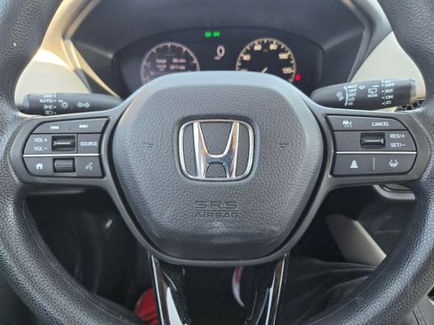 Used 2023 Honda HR-V LX image 9