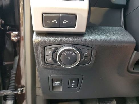 Used 2020 Ford F150 Platinum w/ Equipment Group 701A Luxury image 30