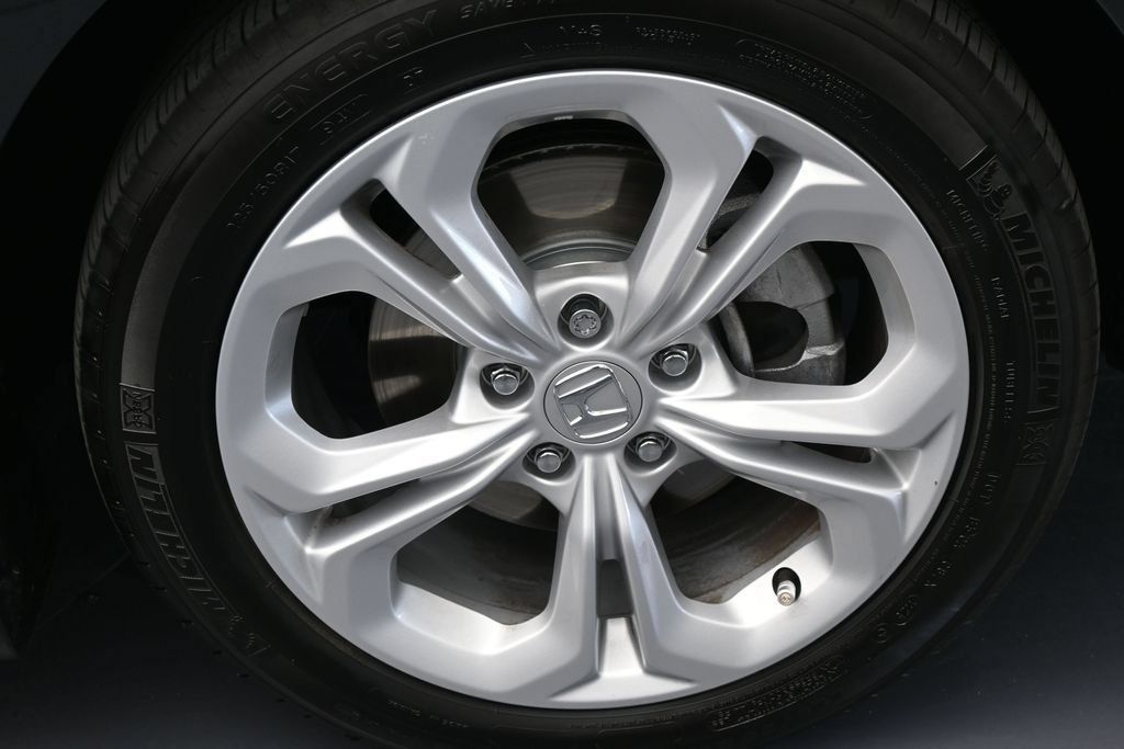 Used 2025 Honda Accord LX image 42
