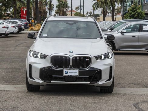 Used 2025 BMW X5 M60i image 2