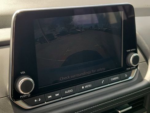 Used 2026 Nissan Rogue SV FWD image 25