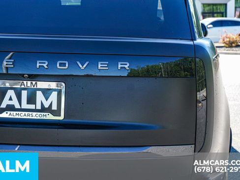 Used 2024 Land Rover Range Rover Long Wheelbase SE AWD/4WD image 12