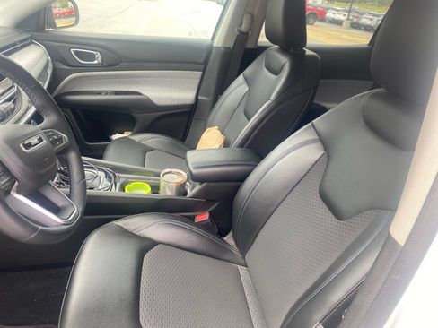 Used 2022 Jeep Compass Latitude w/ Convenience Group FWD image 7