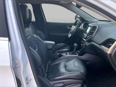 Used 2017 Jeep Cherokee Limited AWD/4WD image 9