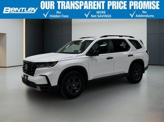 Used 2024 Honda Pilot TrailSport video 1