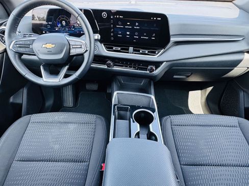 Used 2025 Chevrolet Equinox LT FWD image 23