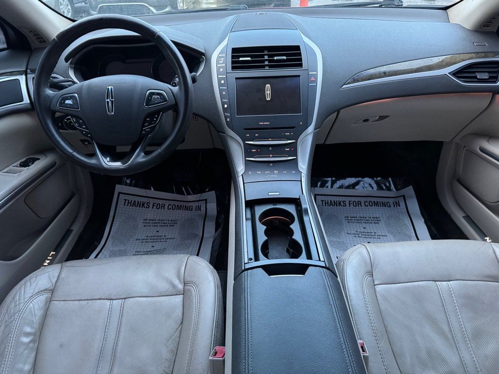Used 2016 Lincoln MKZ w/ Equipment Group 300A Reserve FWD image 9