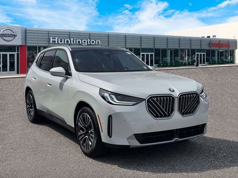 Used 2025 BMW X3 xDrive30 w/ Convenience Package AWD/4WD image 2
