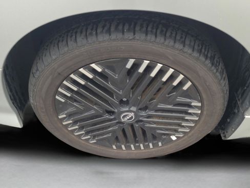 Used 2023 Nissan Leaf SV Plus image 9