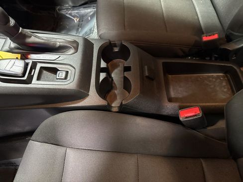 Used 2023 Chevrolet Colorado W/T RWD image 30
