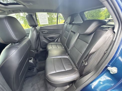 Used 2020 Chevrolet Trax Premier image 22