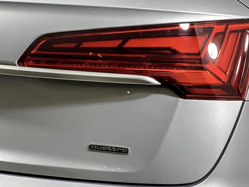Used 2022 Audi Q5 2.0T Premium image 25