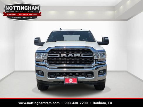 Used 2024 RAM 3500 Big Horn AWD/4WD image 2
