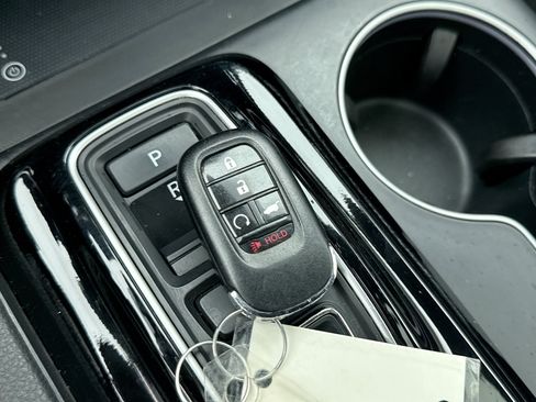 Used 2023 Honda Pilot Touring image 26