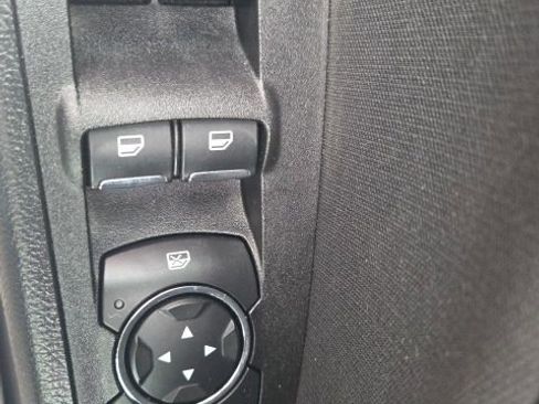 Used 2019 Ford Fusion SE image 18