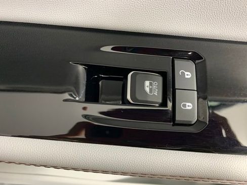 Used 2025 Jeep Wagoneer S Limited image 31