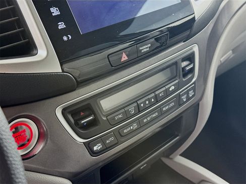 Used 2016 Honda Pilot EX image 11