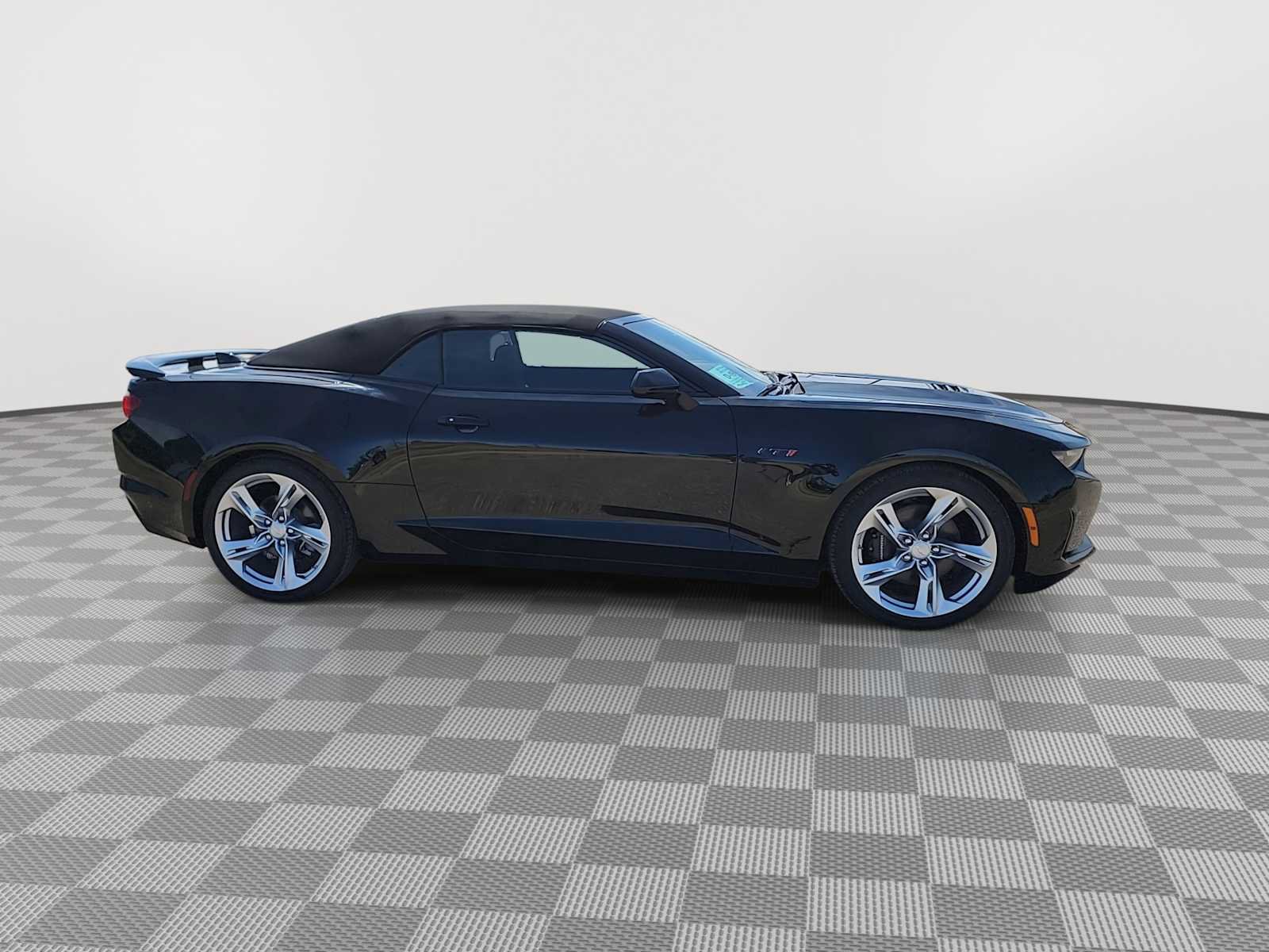 Used 2023 Chevrolet Camaro LT w/ Technology Package RWD image 9