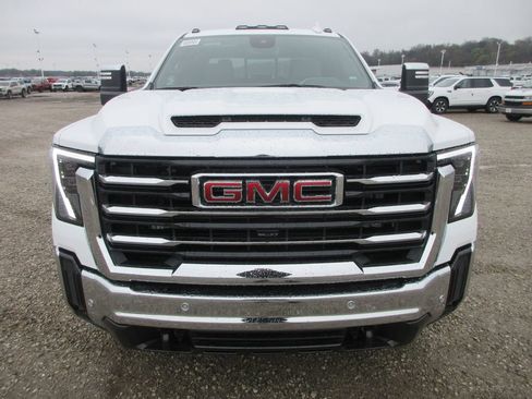 New 2026 GMC Sierra 2500 SLT w/ SLT Premium Package AWD/4WD image 12