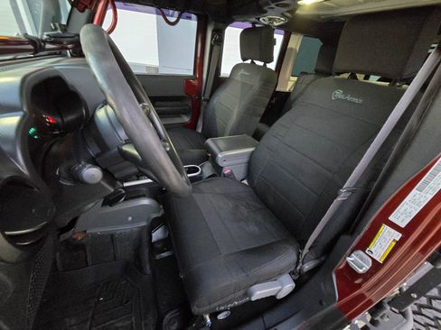 Used 2007 Jeep Wrangler Unlimited X image 11