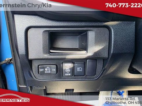 Used 2019 Toyota Tacoma TRD Sport image 16