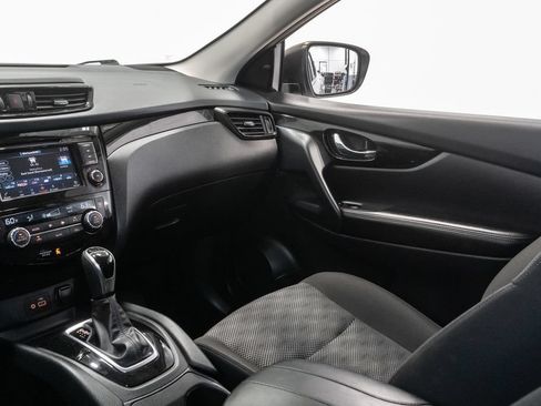 Used 2022 Nissan Rogue Sport SV AWD/4WD image 11