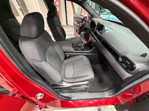 Used 2025 Honda Pilot Sport image 41