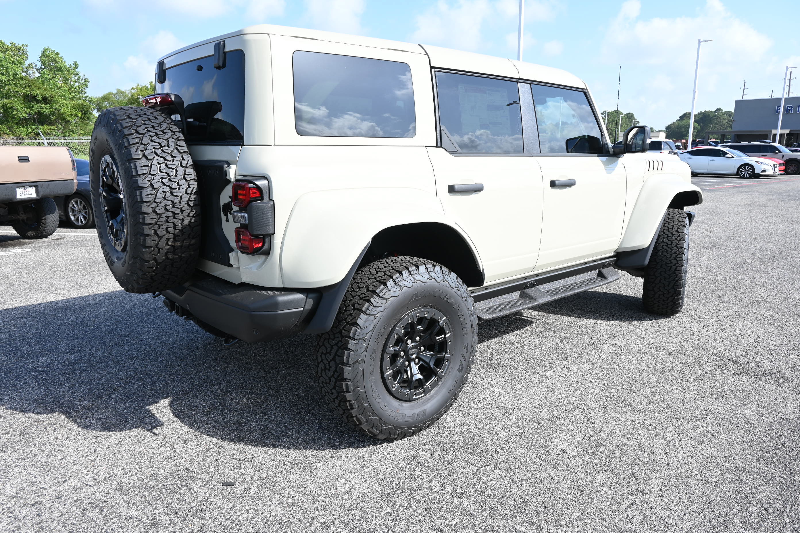 New 2026 Ford Bronco Raptor AWD/4WD image 3