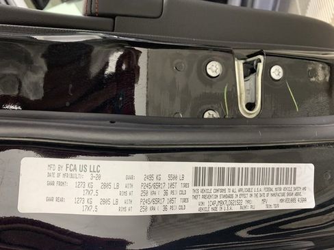 Used 2020 Jeep Cherokee Trailhawk w/ Cold Weather Group image 36