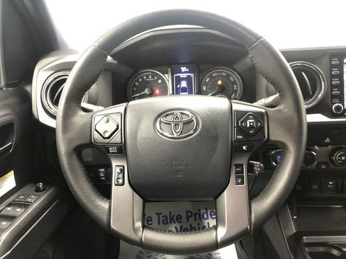 Used 2020 Toyota Tacoma TRD Off-Road image 16