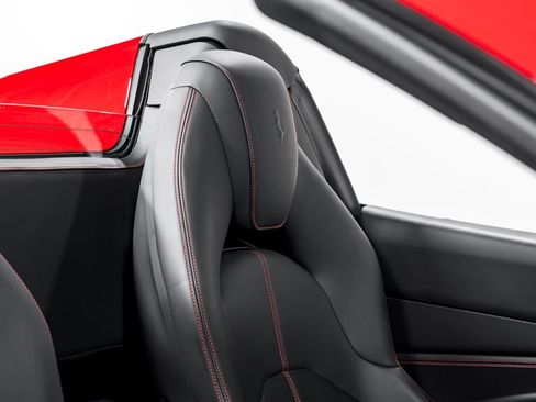 Used 2023 Ferrari F8 Tributo RWD image 27