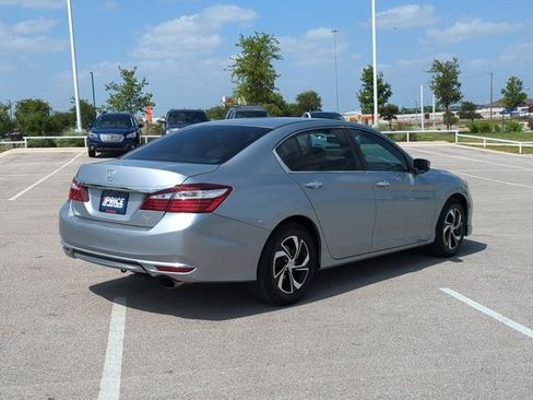 Used 2016 Honda Accord LX image 5