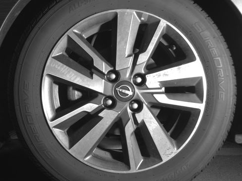 Used 2025 Nissan Versa SV FWD image 12