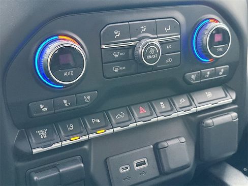 Certified 2021 Chevrolet Silverado 3500 High Country image 16