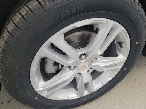 Used 2023 GMC Terrain SLE image 31