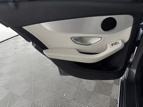 Used 2018 Mercedes-Benz C 300 Sedan image 11