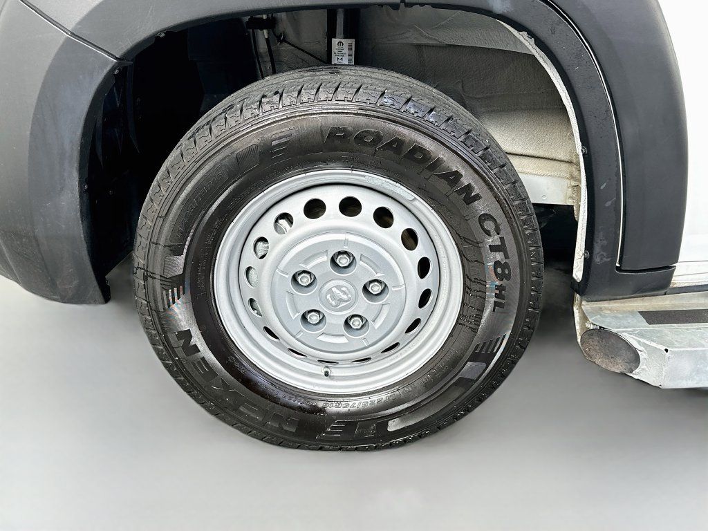 Used 2025 RAM ProMaster 2500 w/ U-Haul Equipment Group FWD image 31