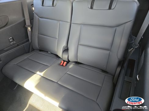 New 2026 Ford Explorer Active w/ Active Comfort Package image 8